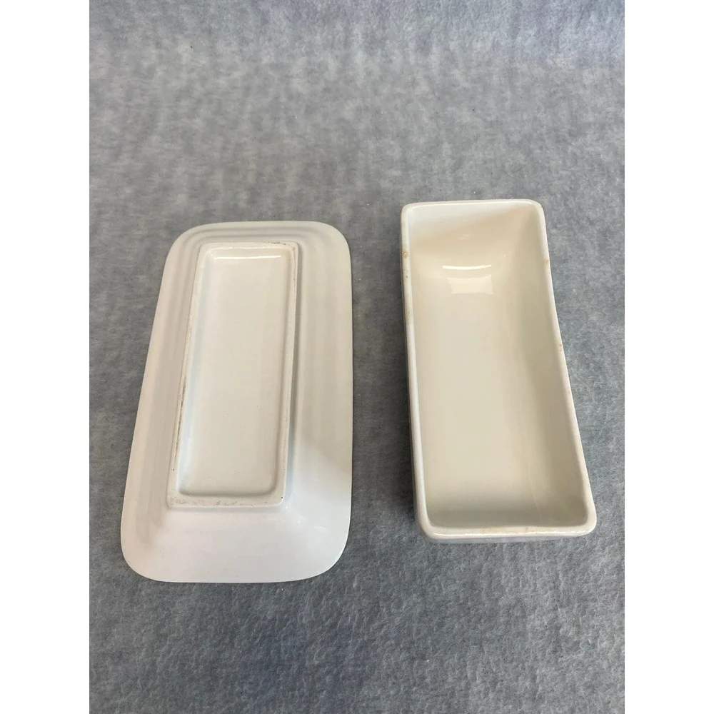 White Ceramic Butter Dish with Lid, Modern Kitchen Tableware, Serving‎ Dish